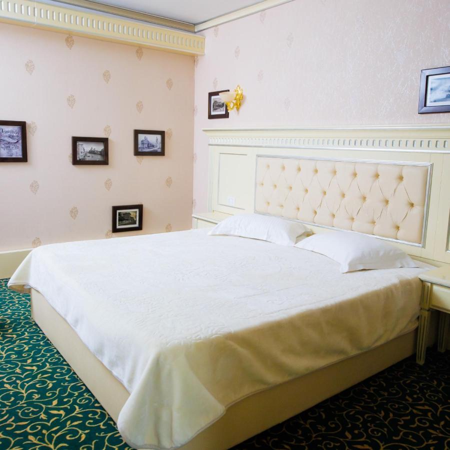 Cazare Plopii Fara Sot Iasi Exterior photo